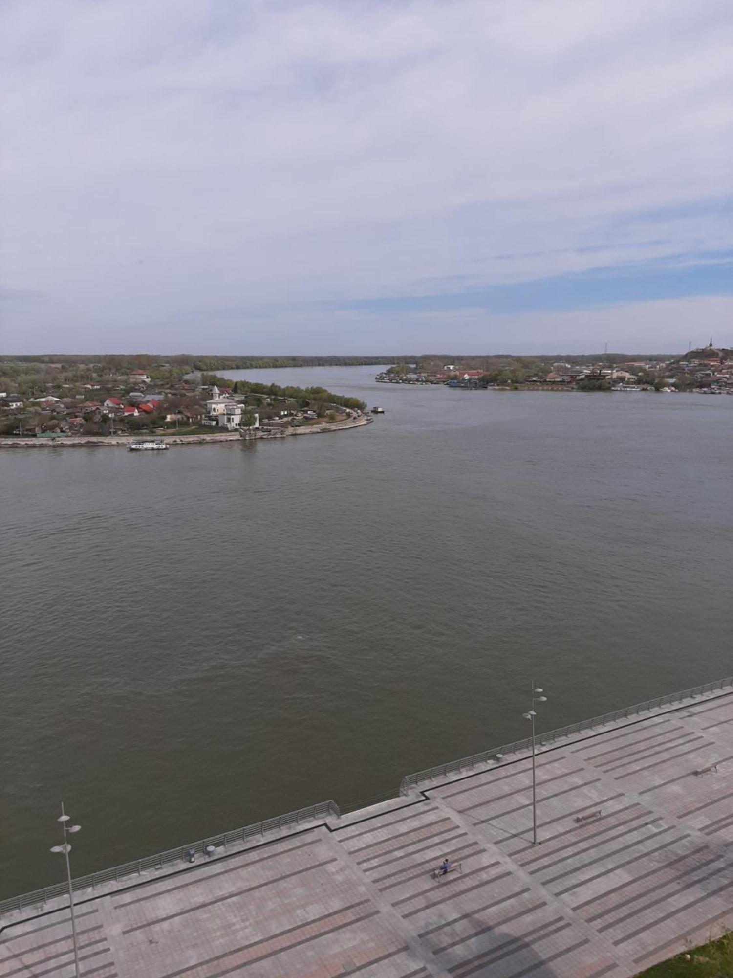 Delta Danube View Apart Tulcea Exterior photo